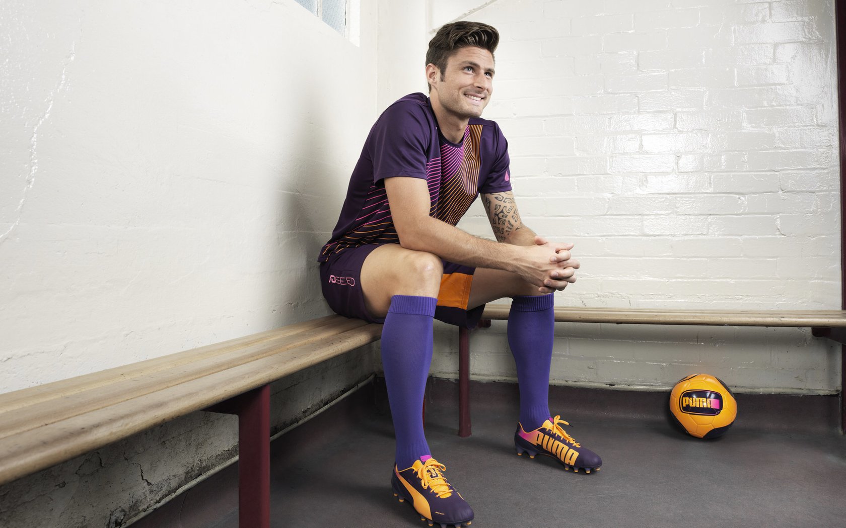 农村足球“兴起”推动乡村振兴，青训行业持续发力基层，农村足球比赛