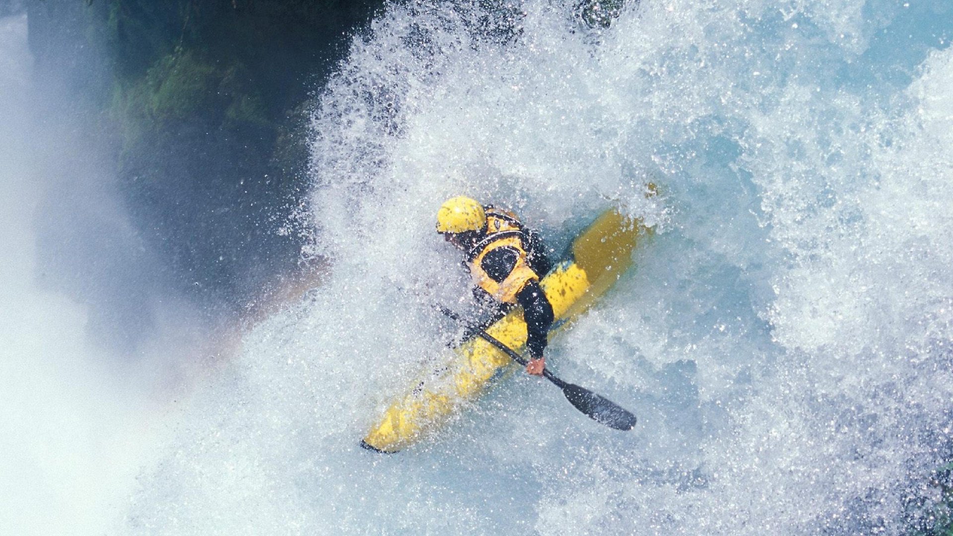 米兰体育足球-未来中国足球产业链将实现跨界融合，拓展多元发展路径，中国足球产业规模